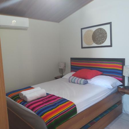 Hotel Antiguo Antiguo Cuscatlán Oda fotoğraf