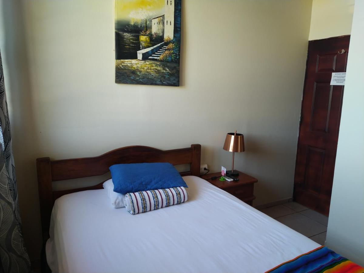 Hotel Antiguo Antiguo Cuscatlán Oda fotoğraf