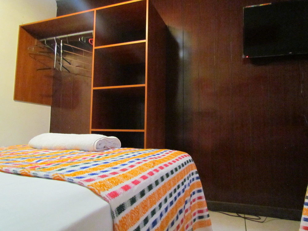 Hotel Antiguo Antiguo Cuscatlán Dış mekan fotoğraf