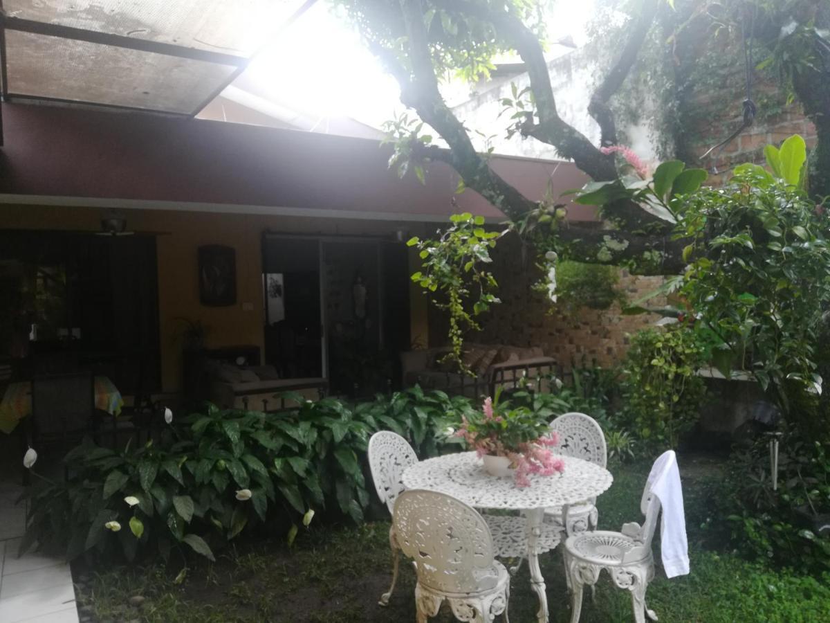 Hotel Antiguo Antiguo Cuscatlán Dış mekan fotoğraf